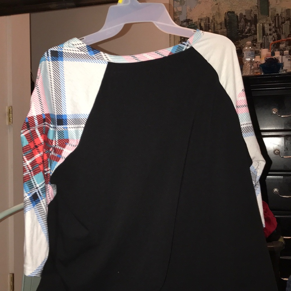 Black long-shirt